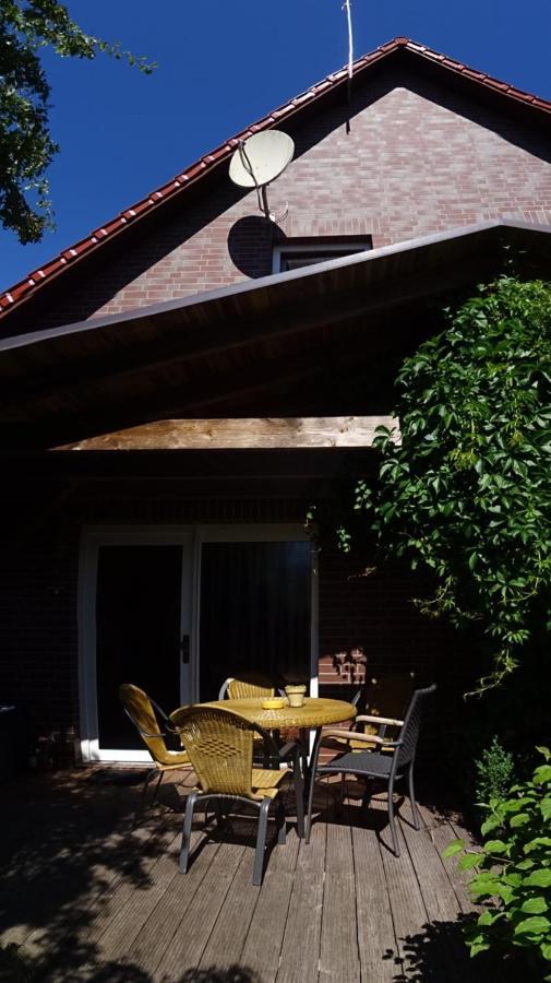 Ferienhaus im großen Garten Ostseeheilbad Ostseeheilbad Zingst Exterior foto